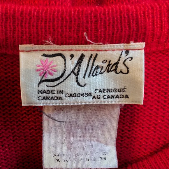 Vintage Women's Red Floral Embroidered D'Allairds Sweater Size Small - Picture 6 of 7